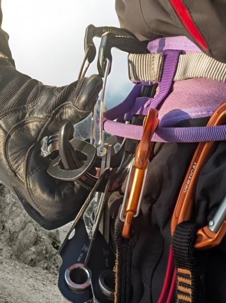  Карабин Вертикаль развесочный Краб черный в Самаре  